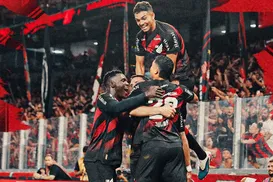 Atacante mais caro do Athletico chega em alta contra o Bahia - Imagem