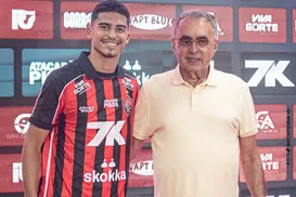 Atacante móvel e pronto pra estrear: Vitória apresenta Renê - Imagem