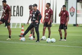 Atleta com maior minutagem no Vitória não viaja para jogo do Nordestão - Imagem