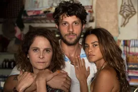 Atriz da Globo tem celular clonado e alerta sobre golpe - Imagem