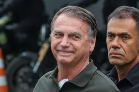 Bolsonaro tem melhora e pode deixar UTI até o fim da semana - Imagem