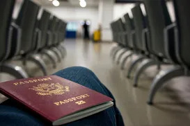 Brasil lidera ranking de estrangeiros barrados em país europeu - Imagem