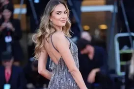 Cabeça de modelo morta pelo ex-namorado é roubada do túmulo - Imagem