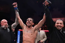 Carlos Prates vence nº 1 e se aproxima do cinturão no UFC - Imagem