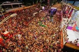 Carnaval 2027 em revisão: capacidade máxima e bloqueios entram no debate - Imagem