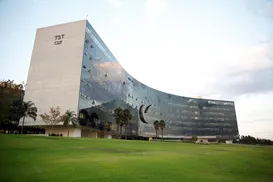 Caseiro é indenizado após cobrar salário e patrão mandá-lo "fazer o L" - Imagem