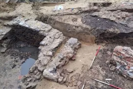 Castelo de 500 anos é achado em obra de condomínio de luxo - Imagem