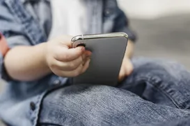 Celular: ferramenta de estudo ou risco para crianças e adolescentes? - Imagem