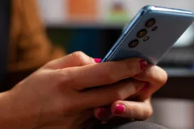 Celulares serão bloqueados por falta de pagamento; entenda - Imagem