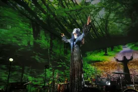 Com 60 músicos e orquestra, Marisa Monte traz turnê inédita a Salvador - Imagem