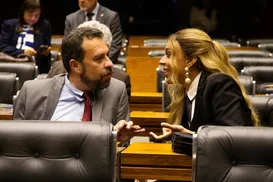 Contrariados, Érika Hilton e Guilherme Boulos ficam no PSOL - Imagem