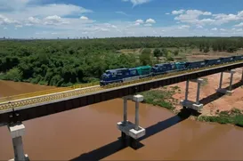 Custando R$ 5 bilhões, maior ferrovia do Brasil avança 1 km por dia - Imagem