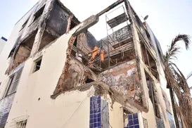 Demolição de prédio revive trauma de moradores no Stiep: “Nem consigo ver” - Imagem