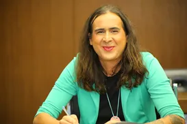 Deputada sai em defesa de menina trans convocada para o Exército - Imagem