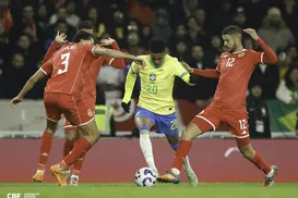 Desfalque na Seleção? Estevão deixa jogo lesionado meses antes da Copa - Imagem