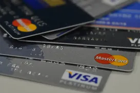 Dívidas sem fim? Lei permite pausar cobranças por até 180 dias - Imagem