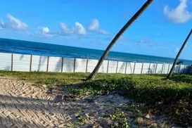 Empresa fecha acesso de moradores à praia em Camaçari e Justiça toma decisão - Imagem