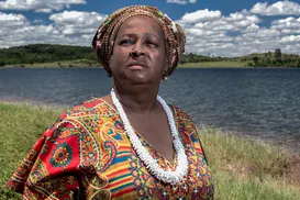 Entre o sagrado e a violência - Imagem