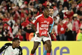 Ex-Bahia brilha na Libertadores com gol no Corinthians aos 40 anos - Imagem