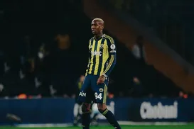 Ex-Bahia se aproxima de recorde de gols em ano histórico na Europa - Imagem