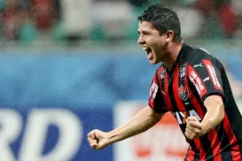 Ex-capitão e campeão pelo Vitória anuncia aposentadoria aos 36 anos - Imagem