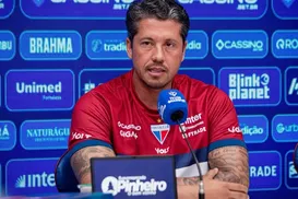 Ex-Vitória, Carpini perde clássico com um a mais e fala sobre demissão - Imagem