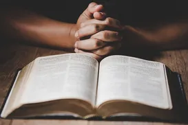 Fé não impede agressões e cristãs sofrem mais em casa; veja - Imagem