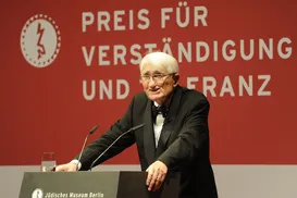 Filósofo Jürgen Habermas morre aos 96 anos na Alemanha - Imagem