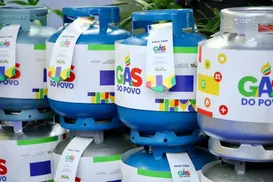Gás do Povo: Governo reajusta botijão de gás em até R$ 10 - Imagem