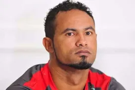 Goleiro Bruno: Disque Denúncia emite cartaz de foragido - Imagem