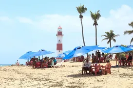 Homem é encontrado morto após se afogar na Praia de Itapuã - Imagem