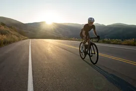 Homem passa mal e morre durante competição de triatlo - Imagem