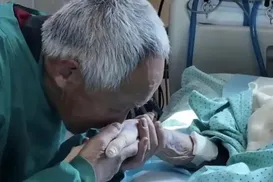 Idoso comove país ao viajar 12h por mais de 100 dias para ver esposa - Imagem