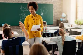 Imposto de Renda pode ser zerado para professores que ganham até R$ 10 mil - Imagem