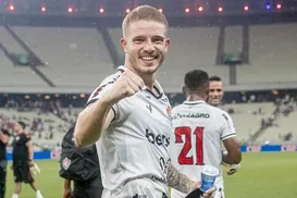 Jogador do Vitória marca gol no último lance e elimina Santos do Paulistão - Imagem