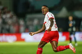 Jogador é multado em 50% do salário após declaração machista - Imagem