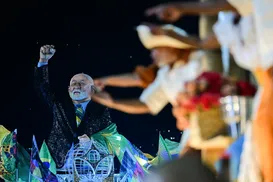 Lula se irrita após repercussão de homenagem da Acadêmicos de Niterói - Imagem
