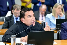 Magno Malta põe mandato em jogo após denúncia de agressão a enfermeira - Imagem