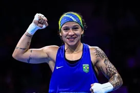 Medalhista baiana cancela pausa na carreira e volta ao boxe olímpico - Imagem