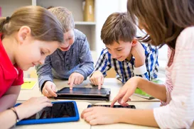 Minecraft x Roblox: escolas e famílias usam jogos eletrônicos como aliados da educação - Imagem