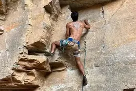 Montanhista morre após cair de uma altura de 80 metros durante escalada na Bahia - Imagem