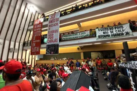 MST realiza ato político na Alba no Dia de Luta pela Reforma Agrária - Imagem