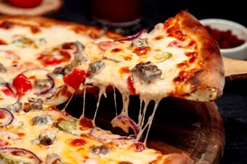 Mulher é salva de agressor após pedir pizza com borda - Imagem