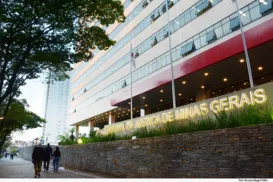 Operadora é condenada por usar nome antigo de cliente trans - Imagem