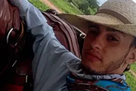 Peão morre após ser pisoteado por touro durante montaria - Imagem