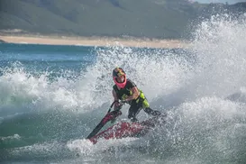 Pilotos de 10 países disputam Copa do Mundo Jet Waves em Camaçari - Imagem