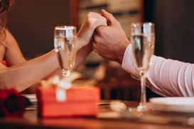 Preço da solidão: solteiros investem valor milionário para achar amor - Imagem