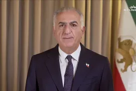 Príncipe herdeiro do Irã apoia ataque e pede queda do regime de Khamen - Imagem