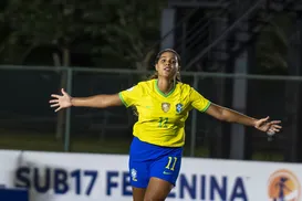 Promessa brasileira de 16 anos assina com maior campeão da Champions - Imagem