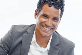 Psiquiatra Lucas Argolo transforma escuta em show em Salvador - Imagem